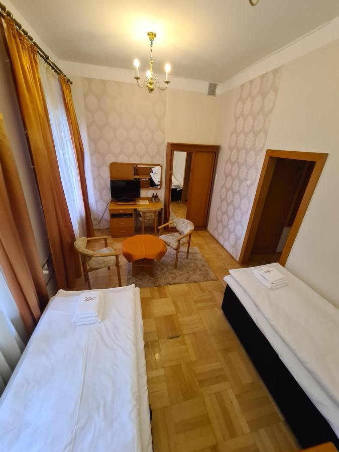 Hotel Rytwiany Palac Luaran gambar