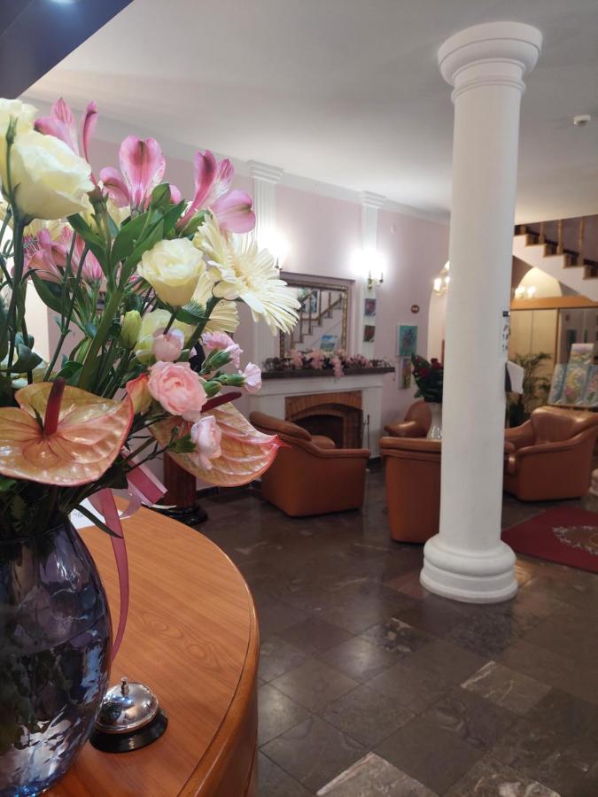 Hotel Rytwiany Palac Luaran gambar