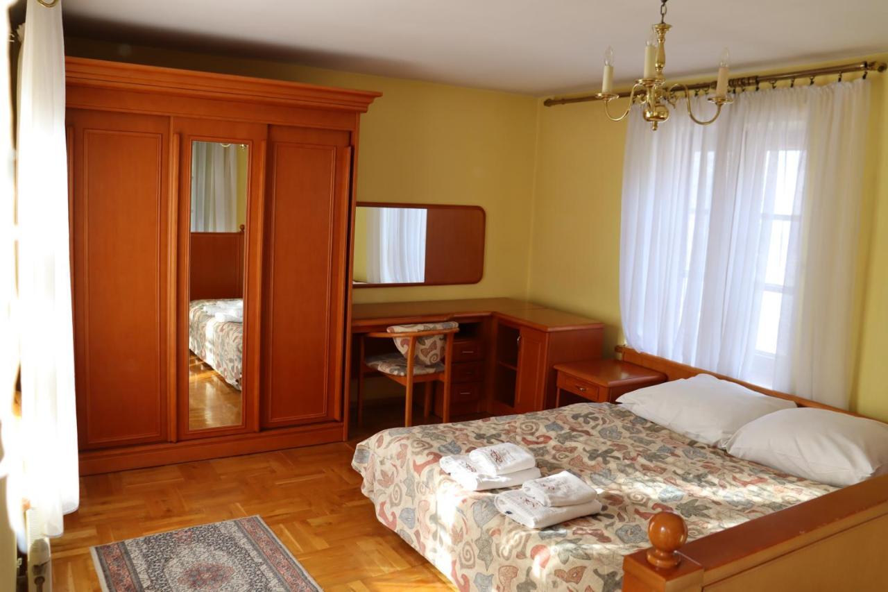 Hotel Rytwiany Palac Luaran gambar